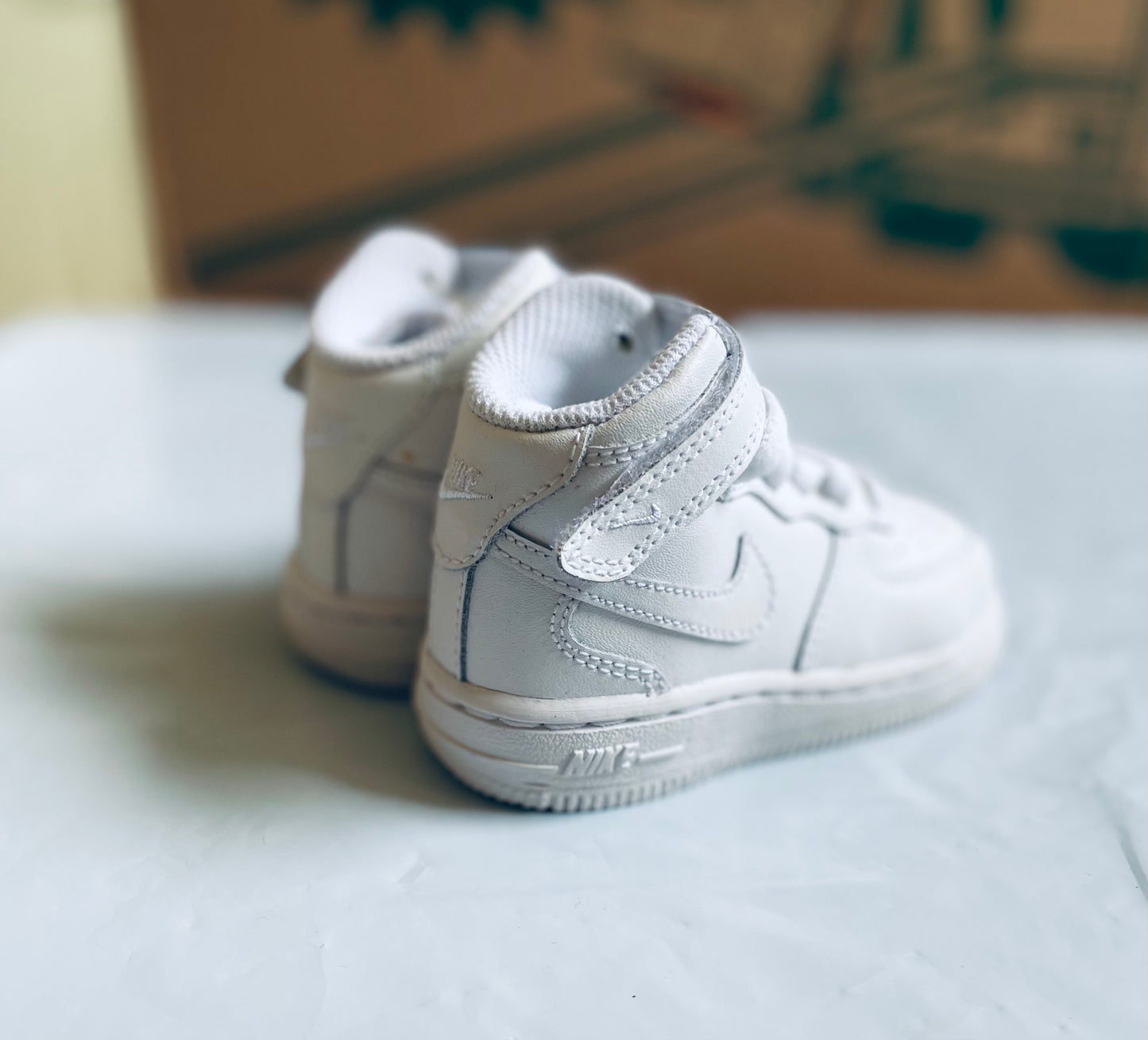 Air Force 1 all white mid infants (TD)
