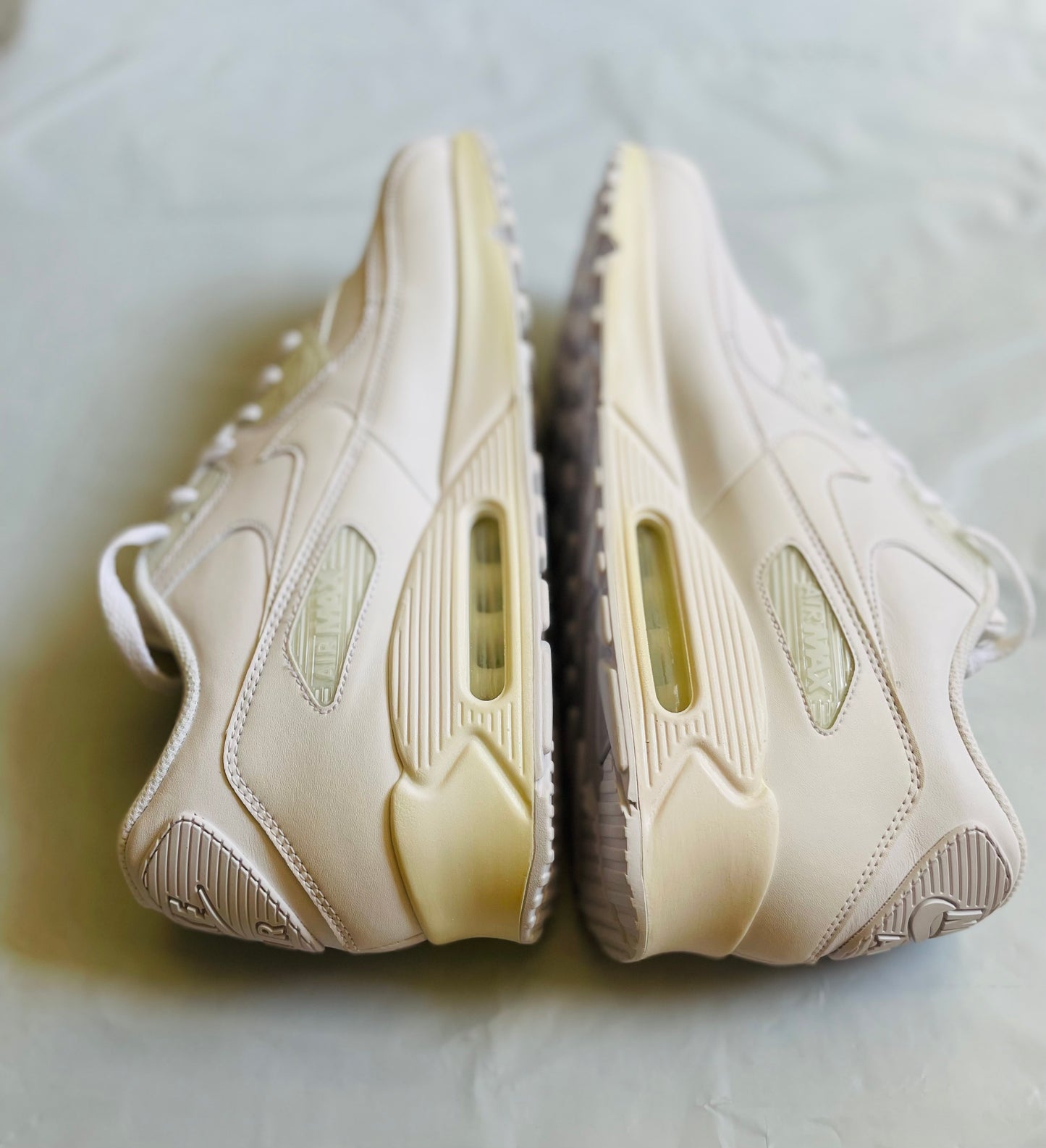 Nike Air Max 90 LTR Mens sz 13C yellowed