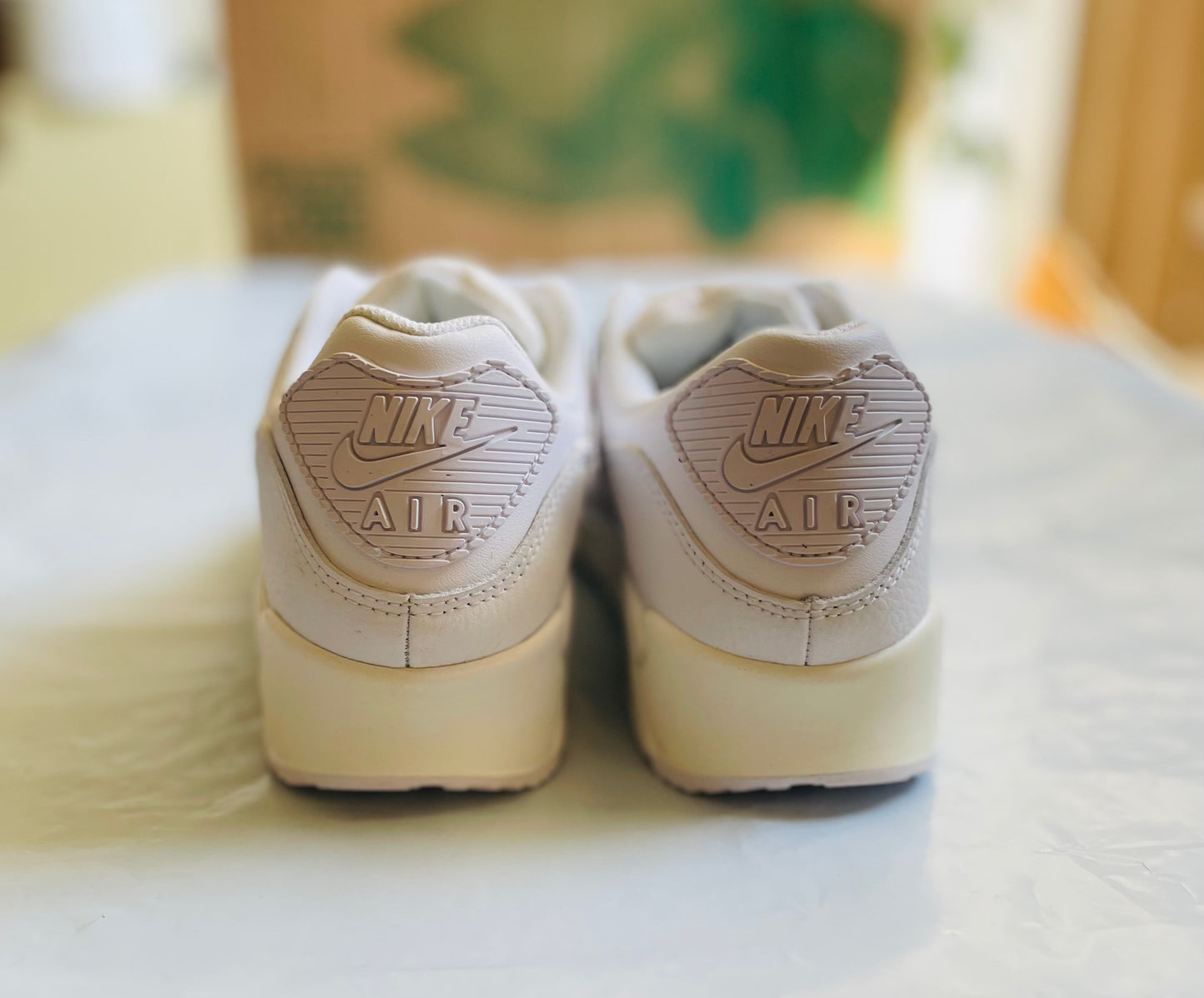 Nike Air Max 90 LTR 2020 Mens triple white yellowed sz 10A