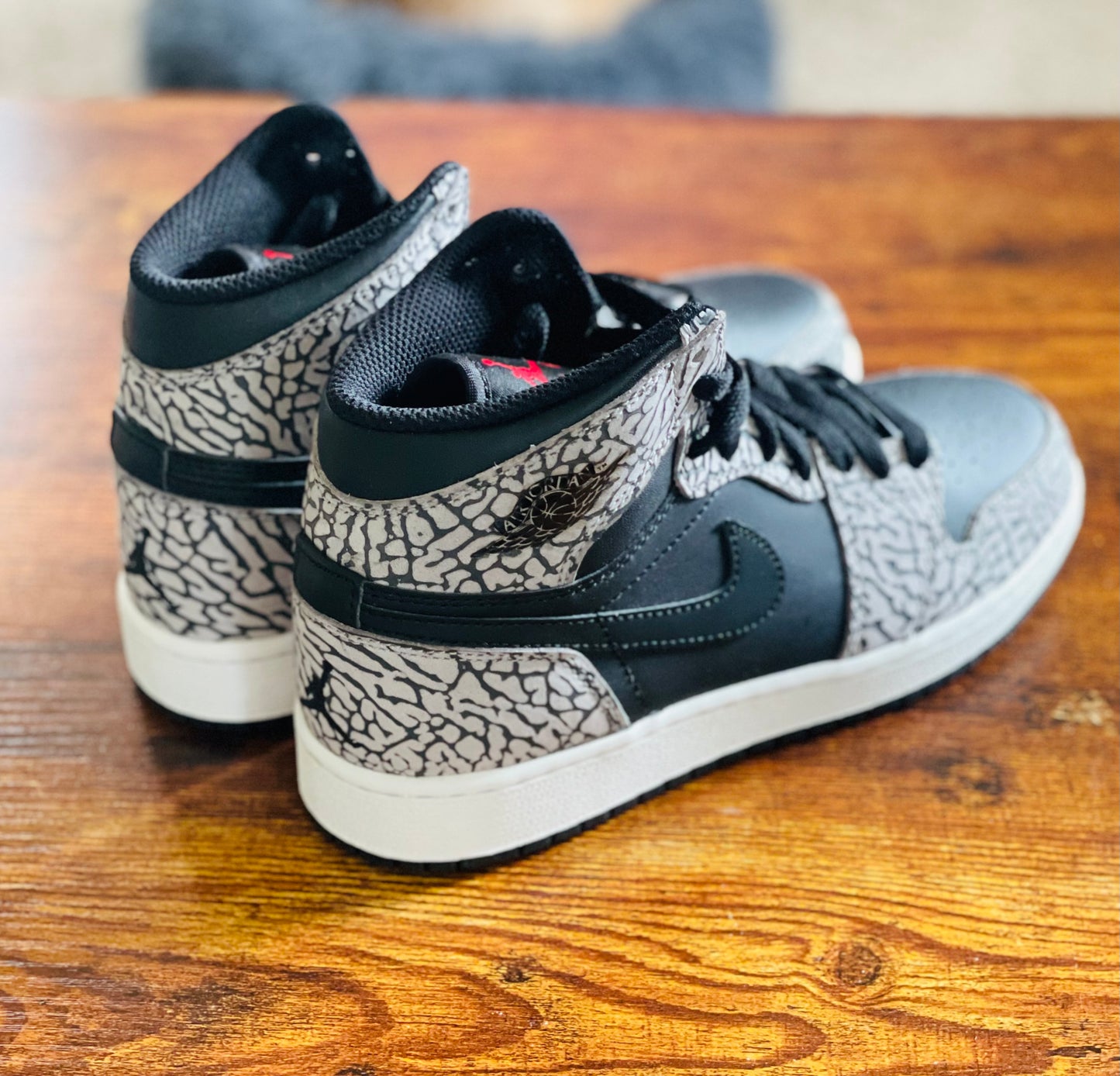 Jordan 1 Retro Hi Premium Juniors