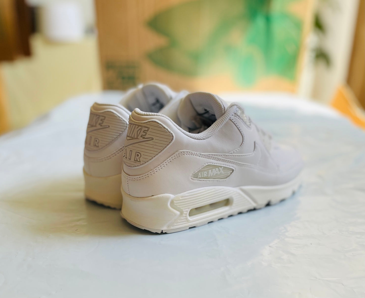 Nike Air Max 90 LTR Mens sz 8C yellowed