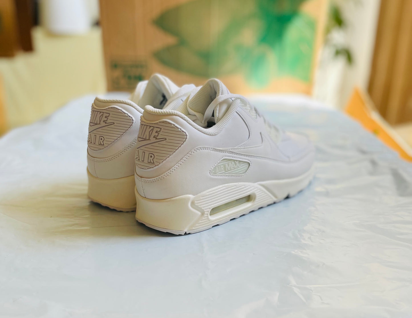 Nike Air Max 90 LTR Mens sz 13A yellowed