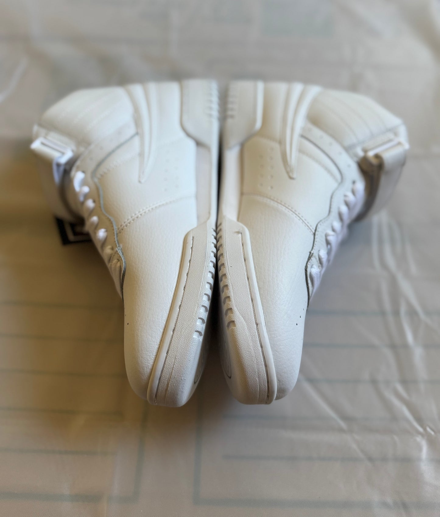 F-13V Mid Cut Triple White