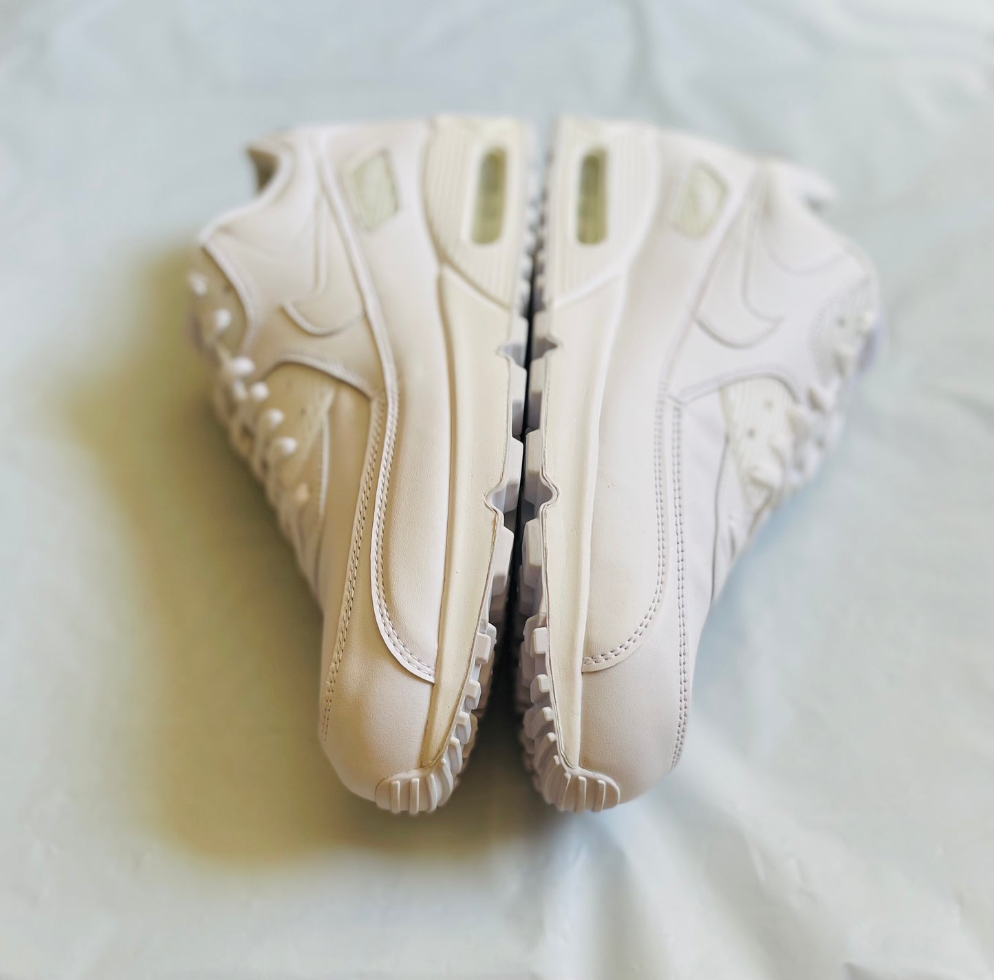 Nike Air Max 90 LTR Mens sz 13B yellowed