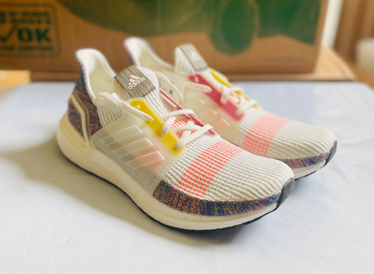 UltraBoost 19 m pride