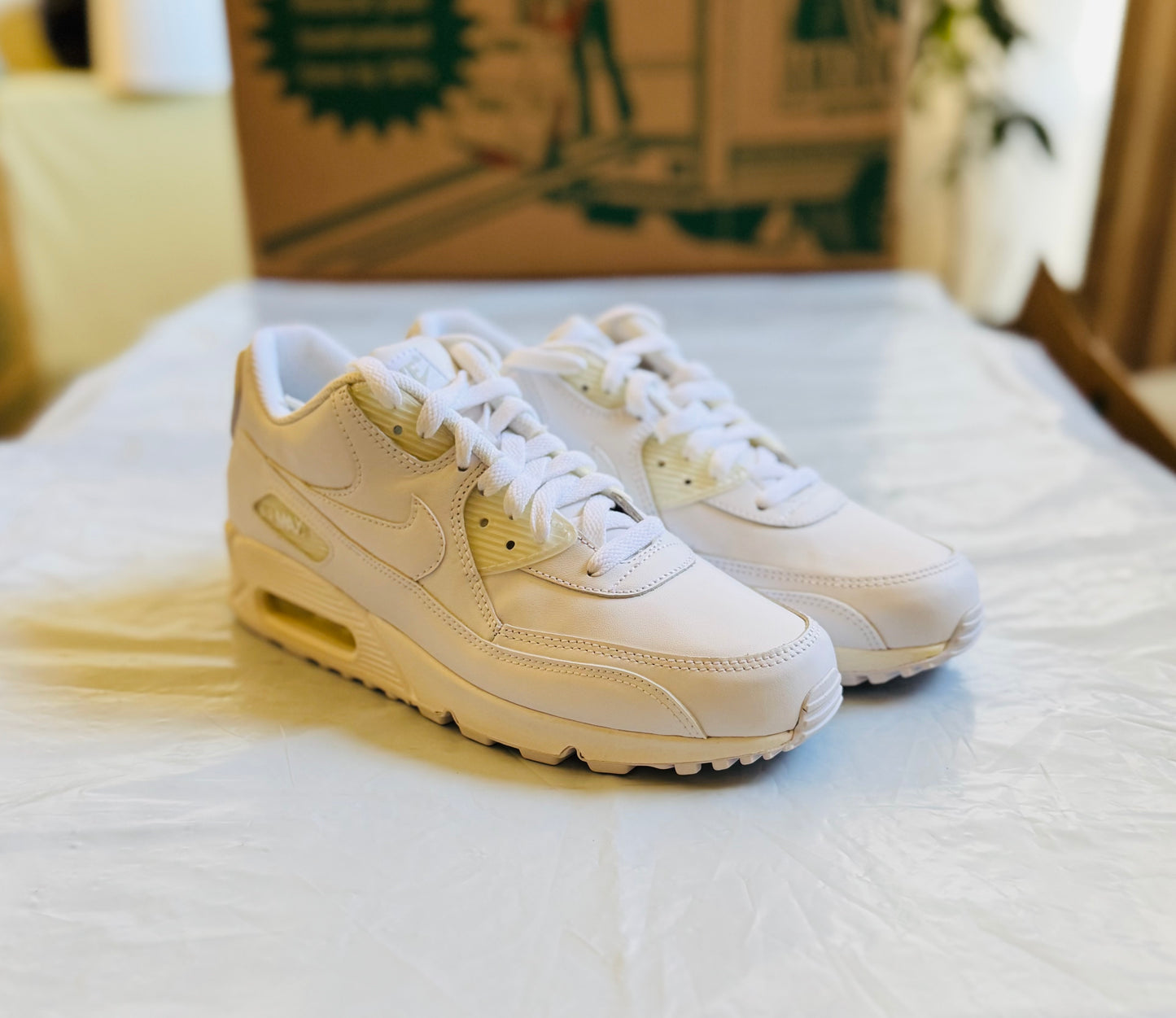 Nike Air Max 90 LTR Mens sz 8.5C yellowed