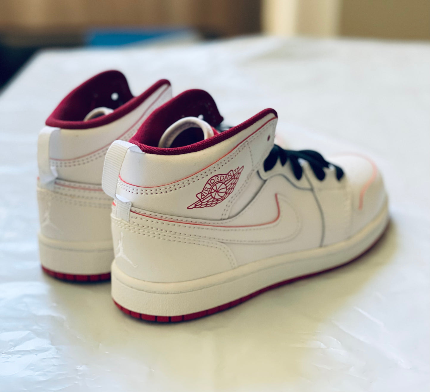 Jordan 1 Mid Kids wht/gym red-blk