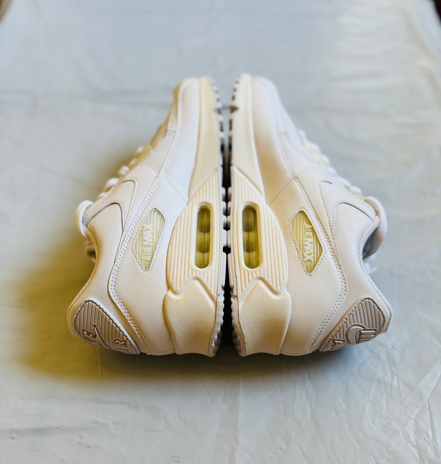 Nike Air Max 90 LTR Mens sz 8.5C yellowed
