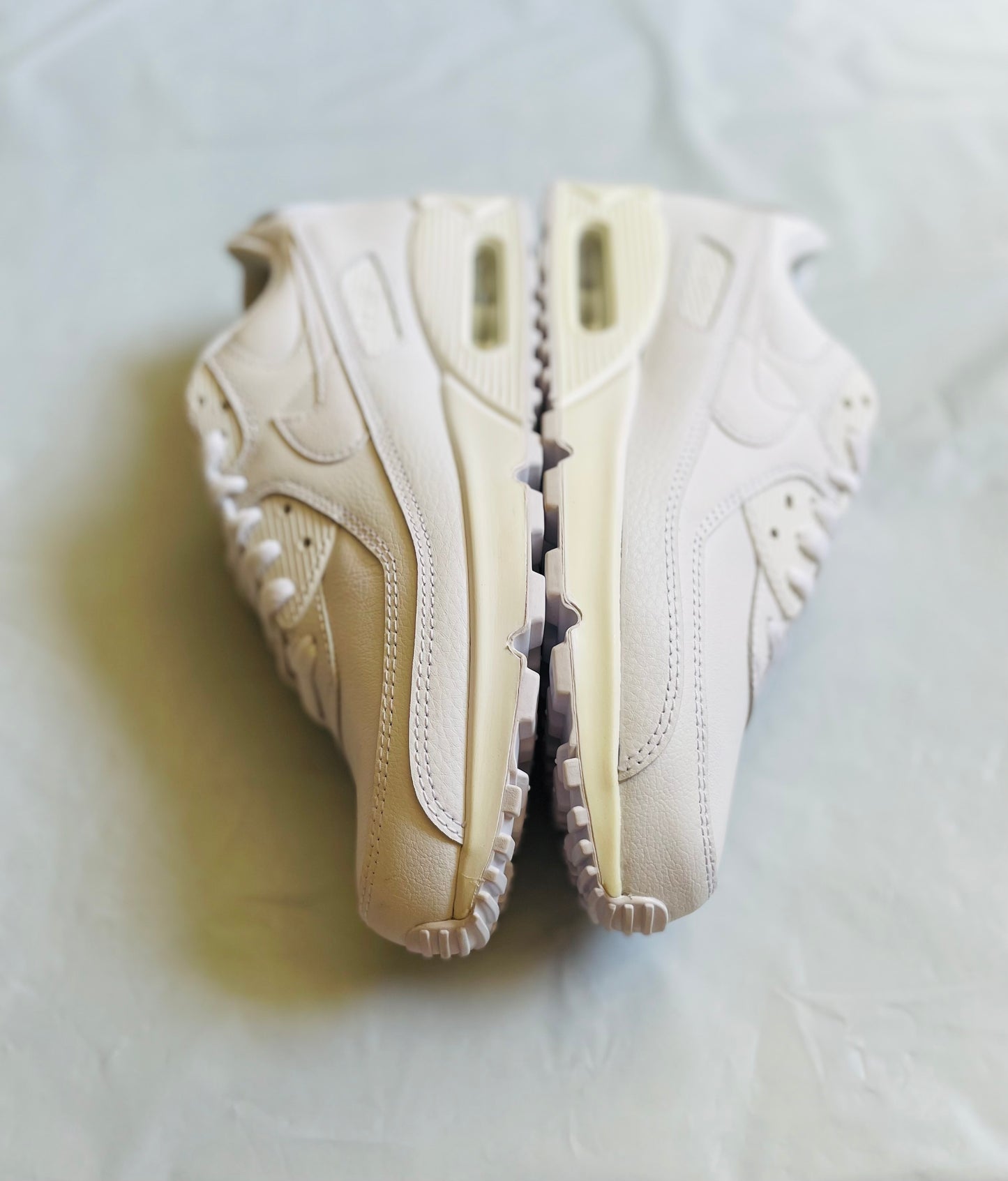 Nike Air Max 90 LTR 2020 Mens triple white yellowed sz 10A