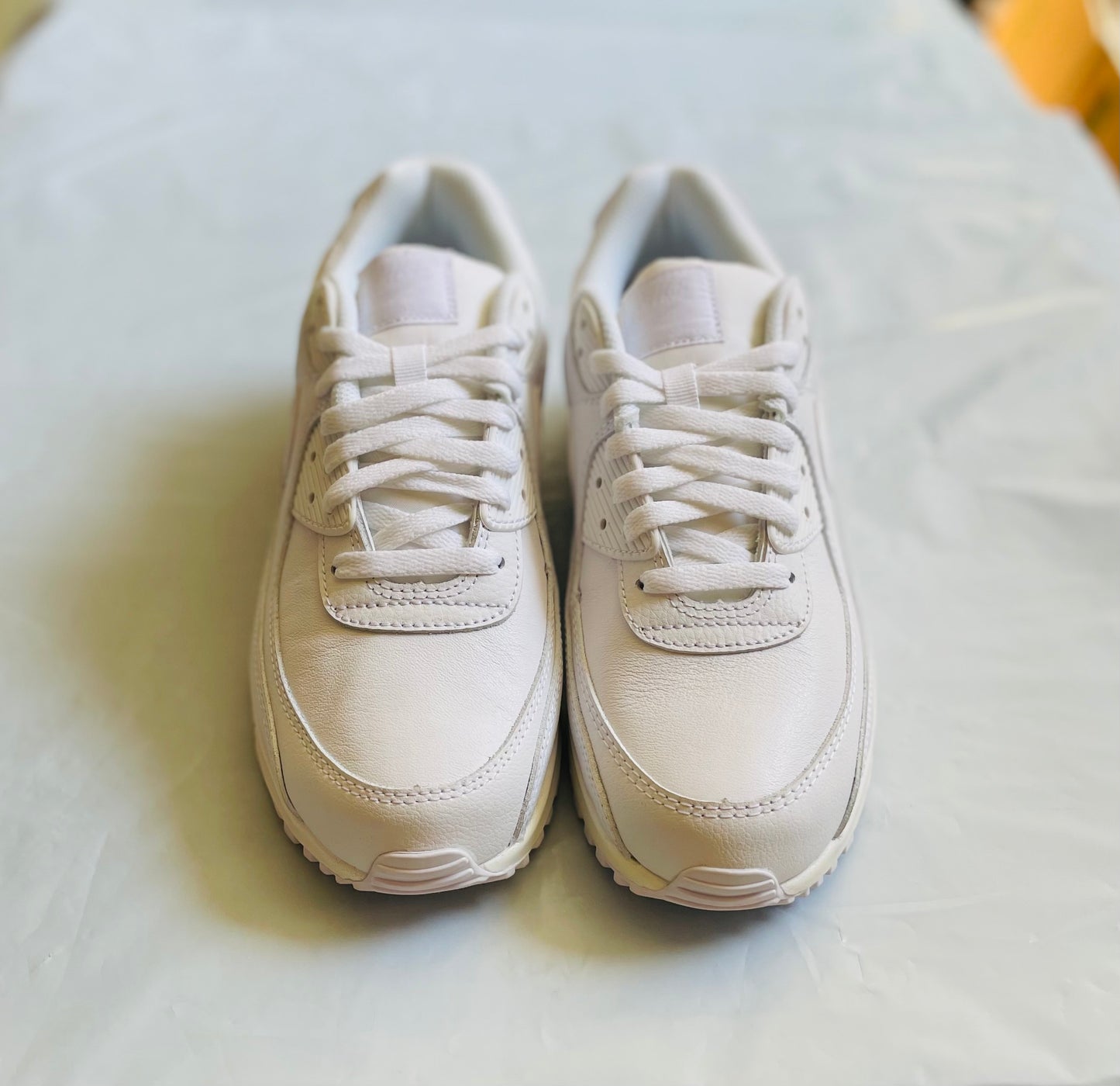 Nike Air Max 90 LTR 2020 Mens triple white yellowed sz 10A