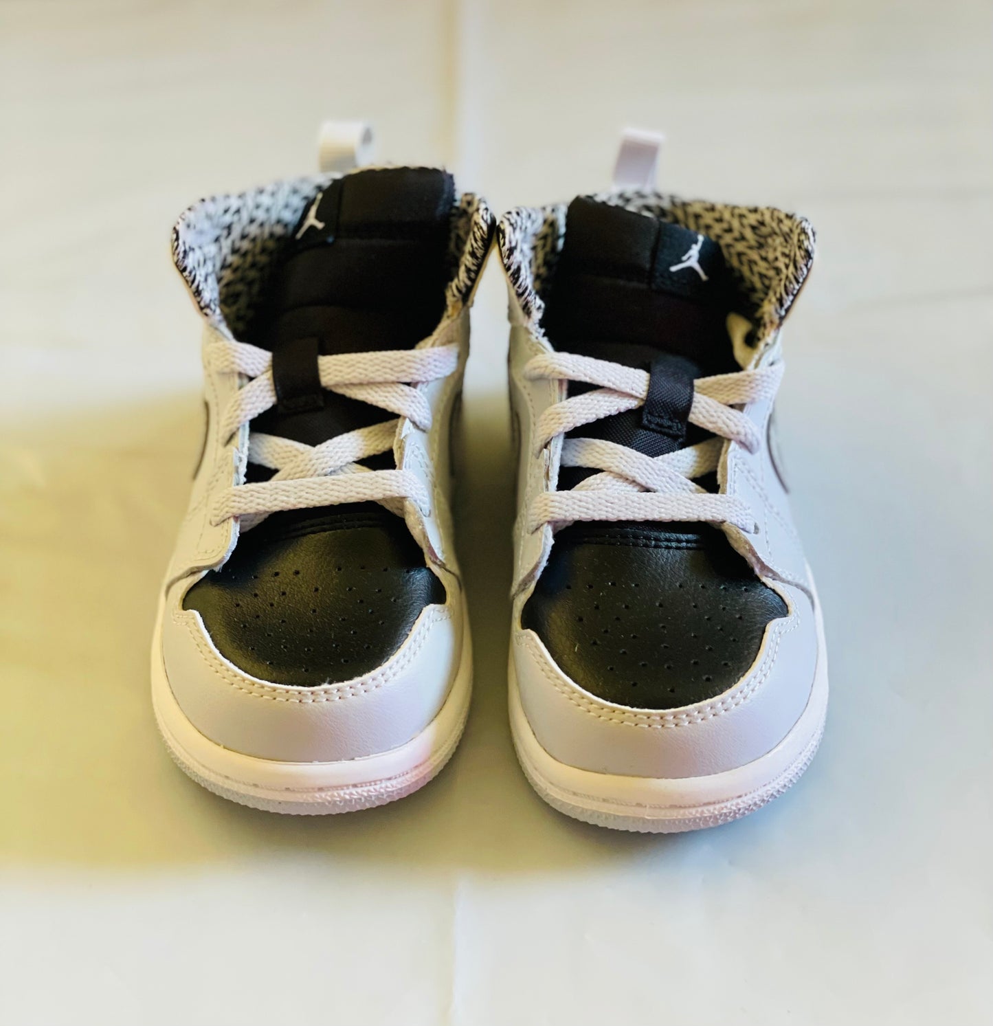 Jordan 1 mid bt
