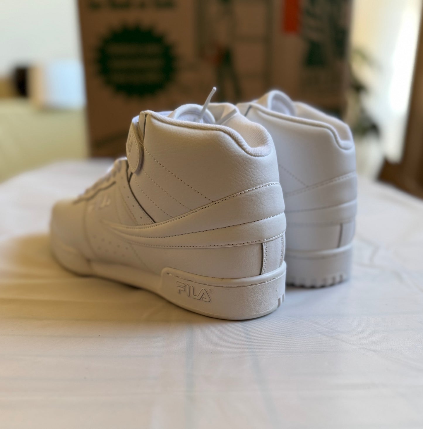 F-13V Mid Cut Triple White