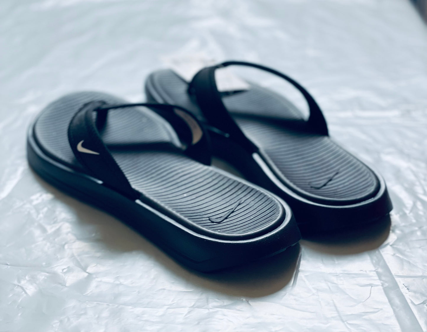 Wmns Ultra Celso Thong