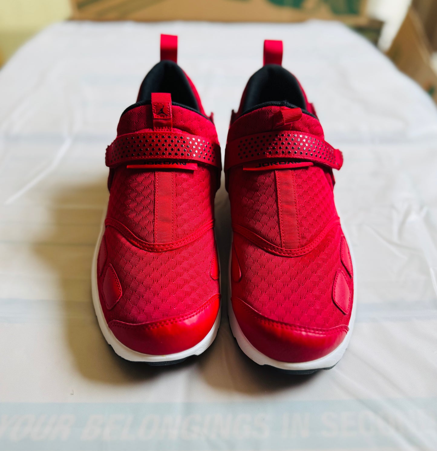 Trunner LX gym red