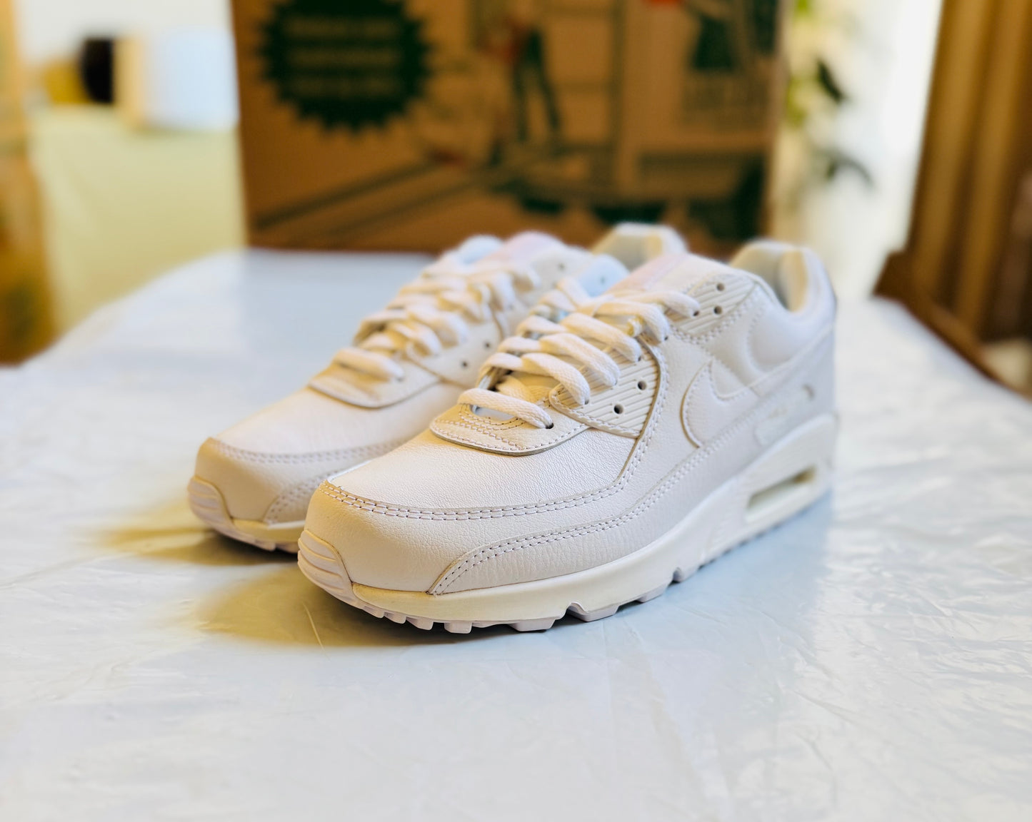 Nike Air Max 90 LTR 2020 Mens triple white yellowed SZ 10B