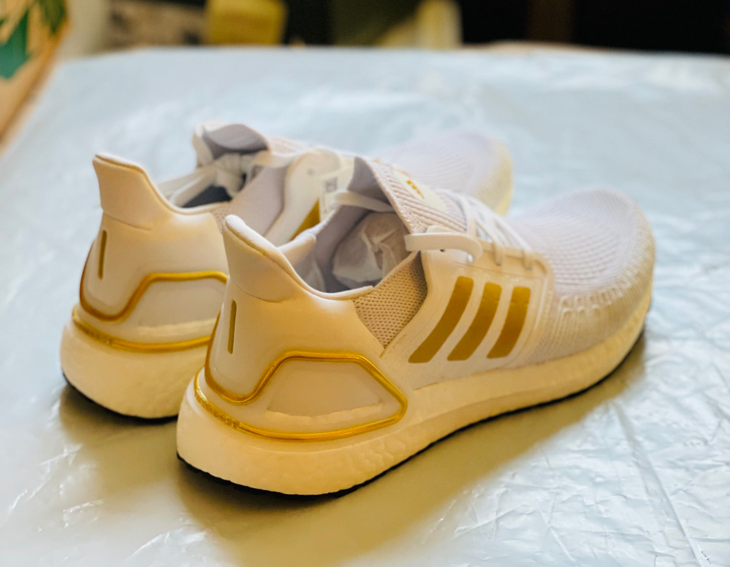 UltraBoost 20 w wht/gold