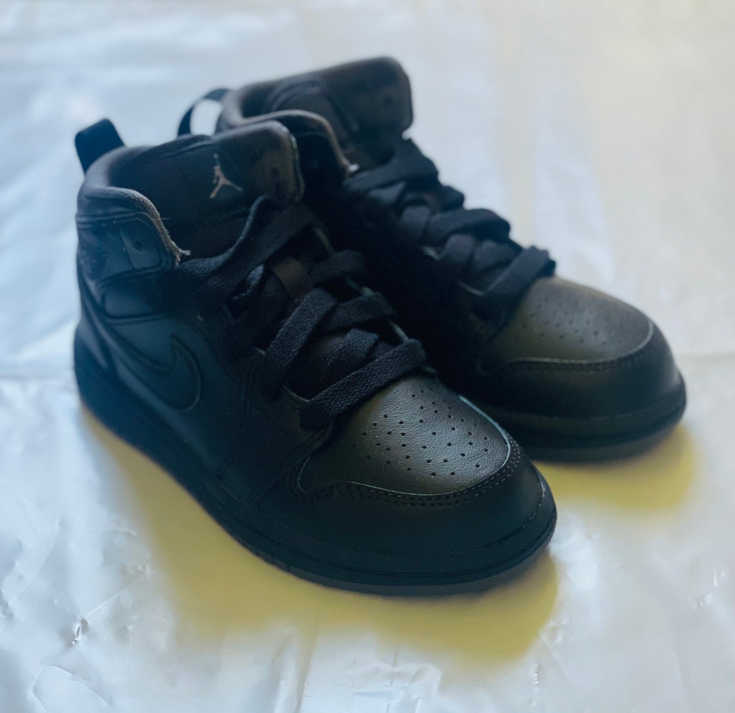 Jordan 1 Mid Kids blk/blk-dark grey
