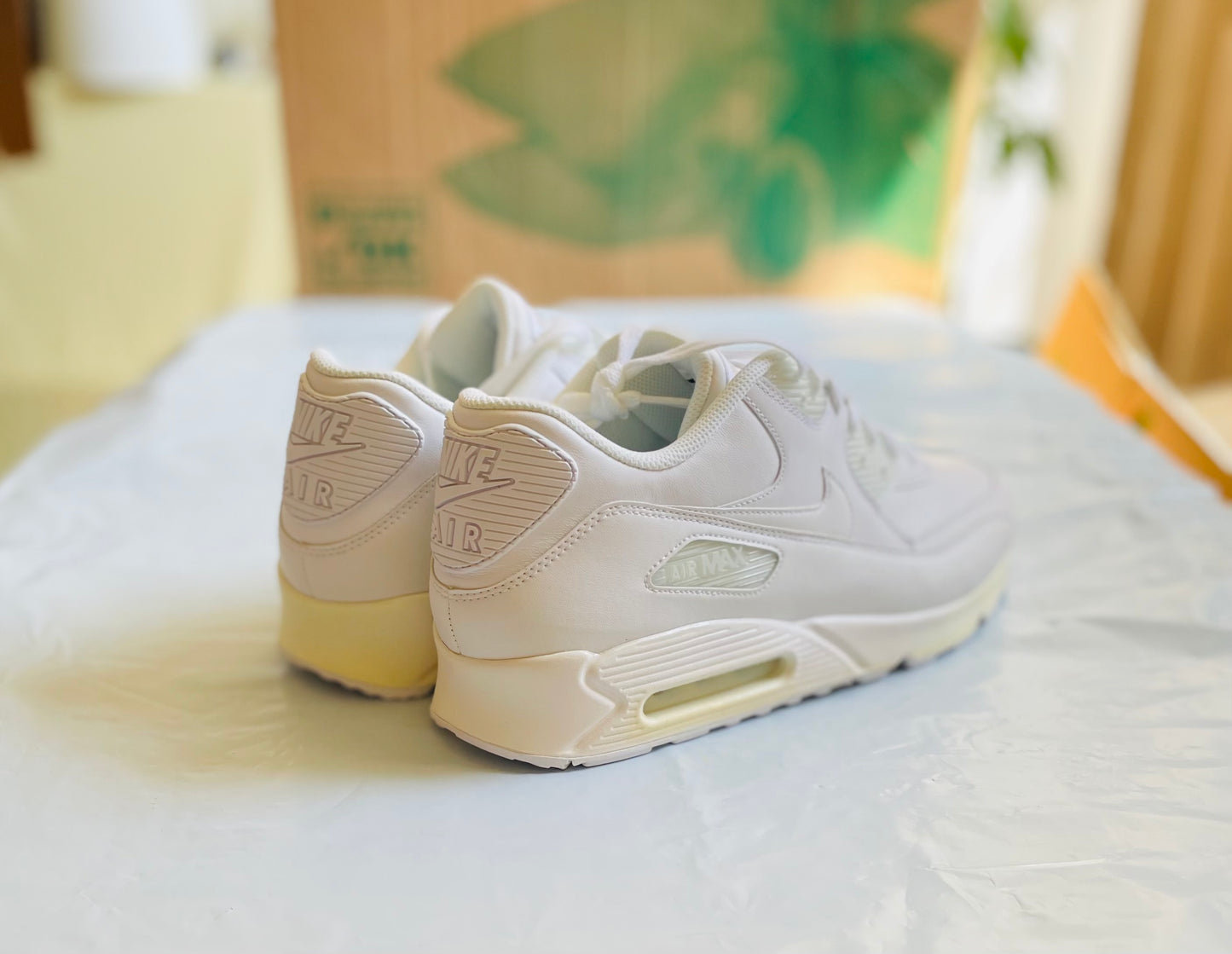 Nike Air Max 90 LTR Mens sz 13C yellowed