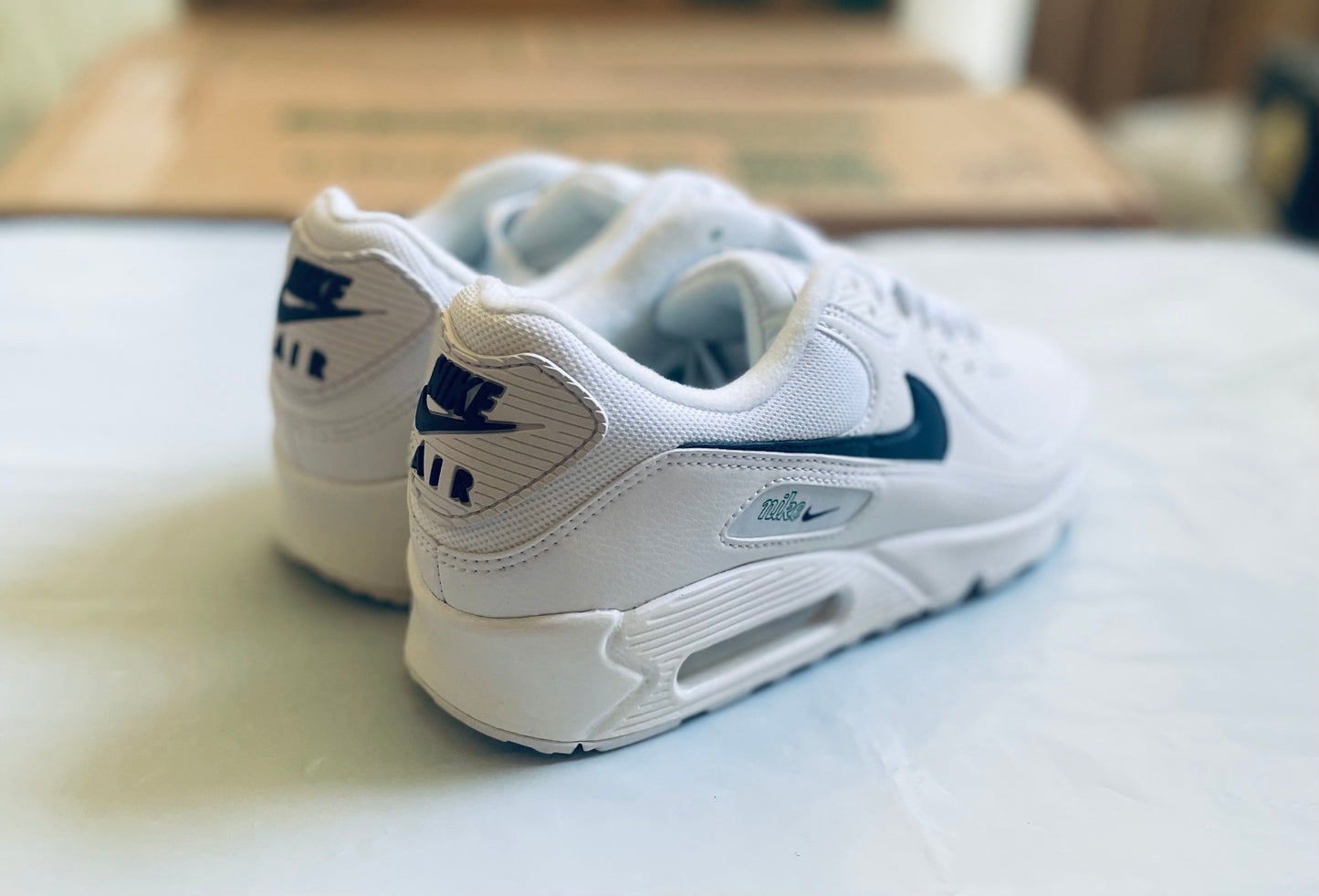 Womens Nike Air Max 90 white/thunder blue-green noise