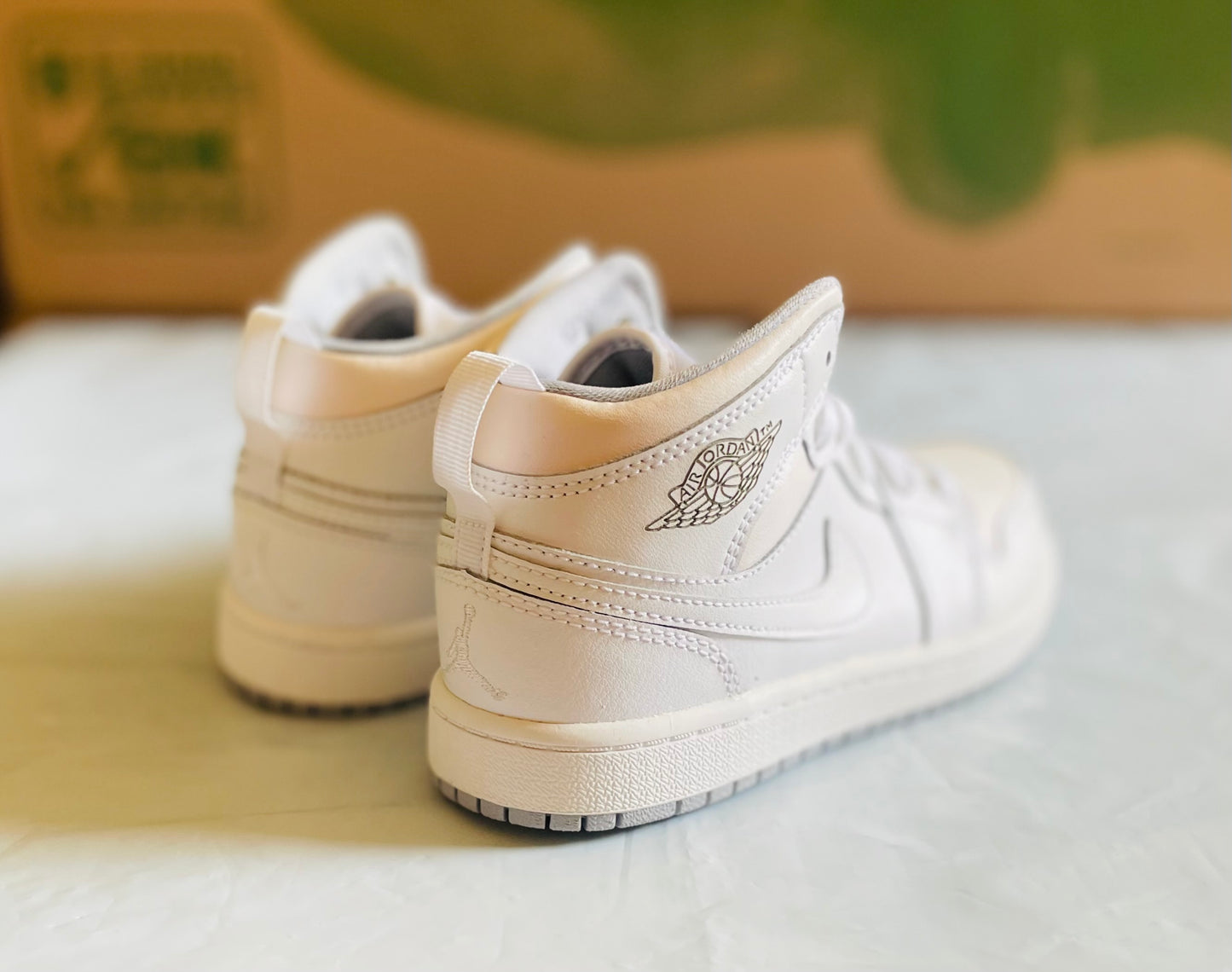 Jordan 1 Mid Kids White/Wolf Grey