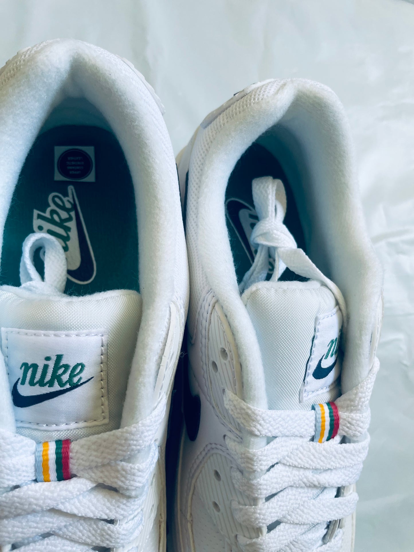 Womens Nike Air Max 90 white/thunder blue-green noise
