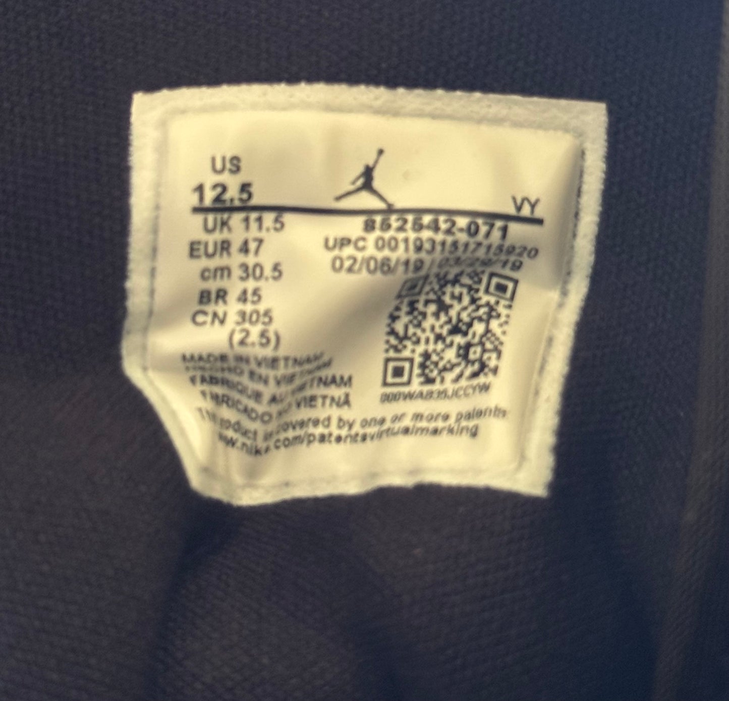 Jordan 1 Mid SE Black/Black-Tour Yellow-White