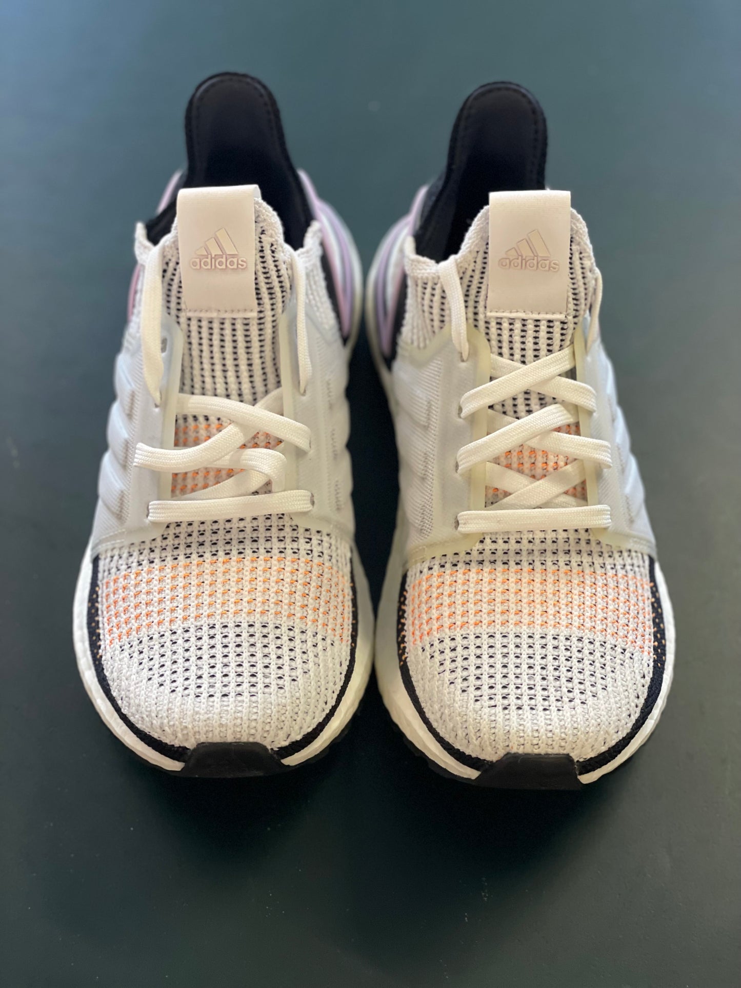 UltraBoost 19 w wht/blk/lavender