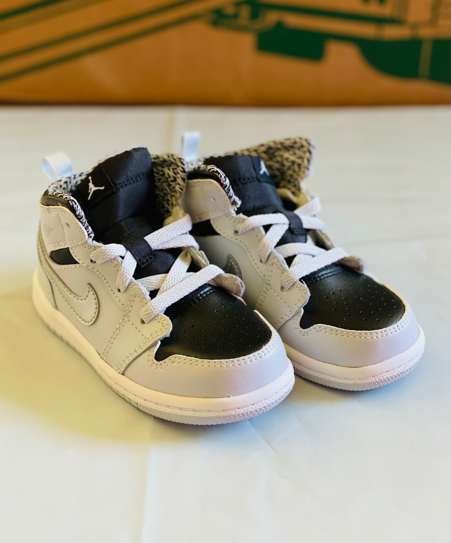 Jordan 1 mid bt