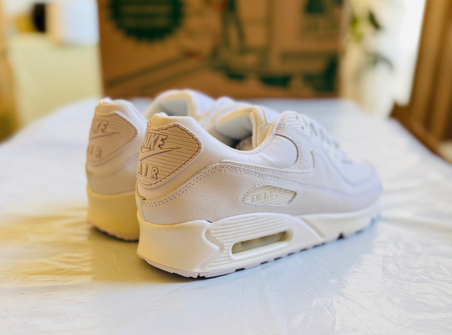 Nike Air Max 90 LTR 2020 Mens triple white yellowed SZ 10B