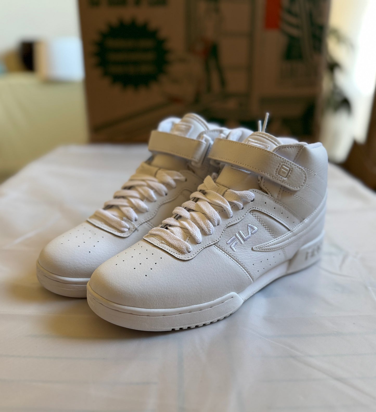 F-13V Mid Cut Triple White