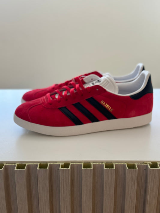 Gazelle Red w/ black