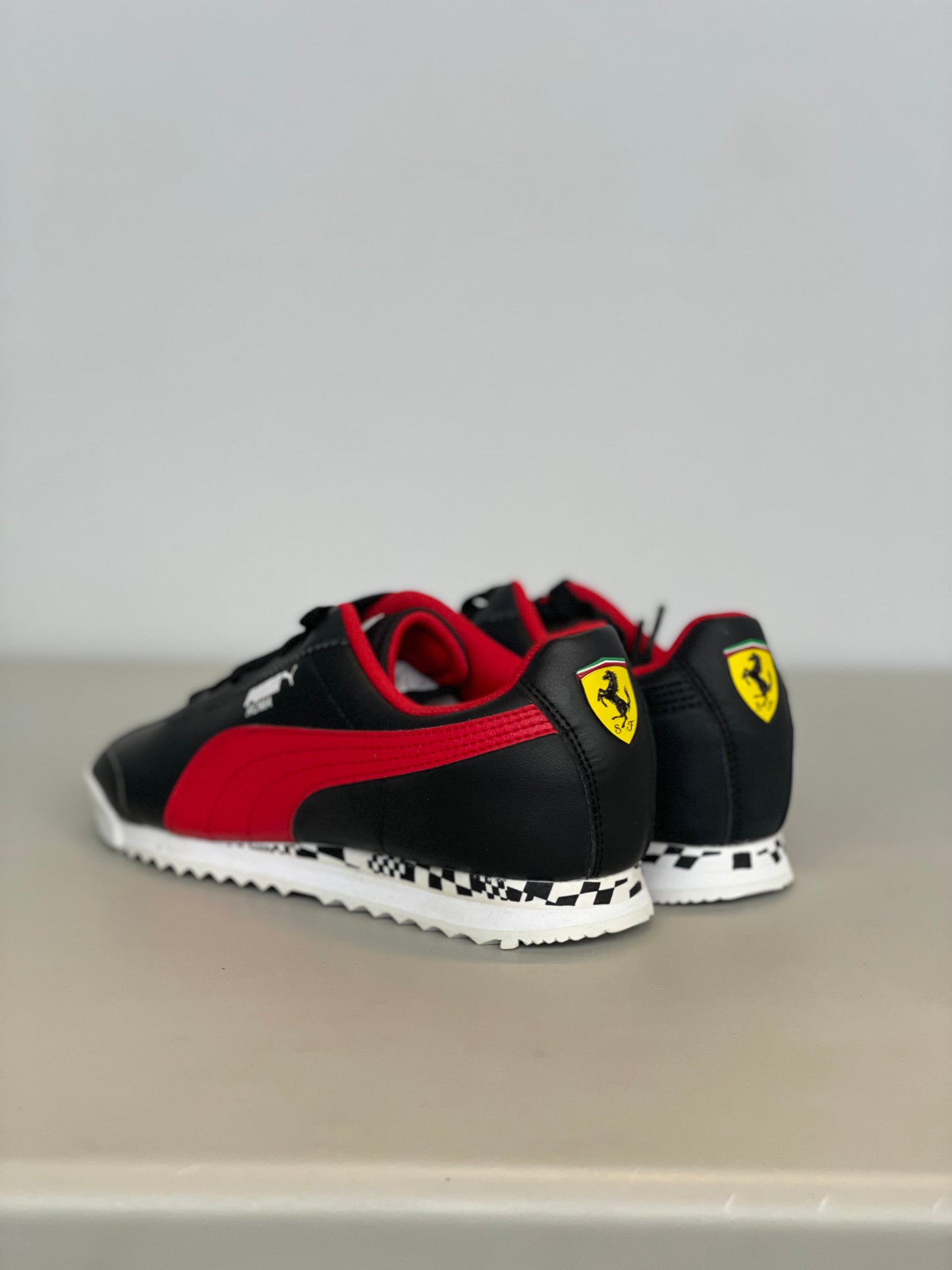 Ferrari Race Roma blk