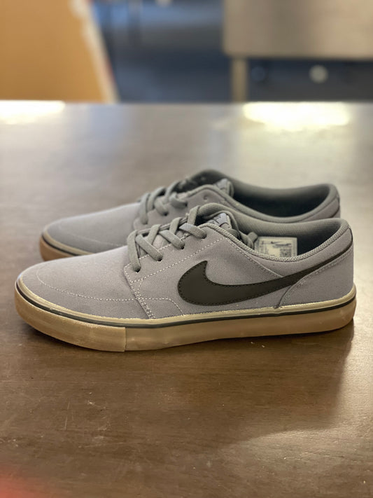 SB Portmore II Solar Canvas gry/blk