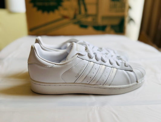 Superstar W seasonal white