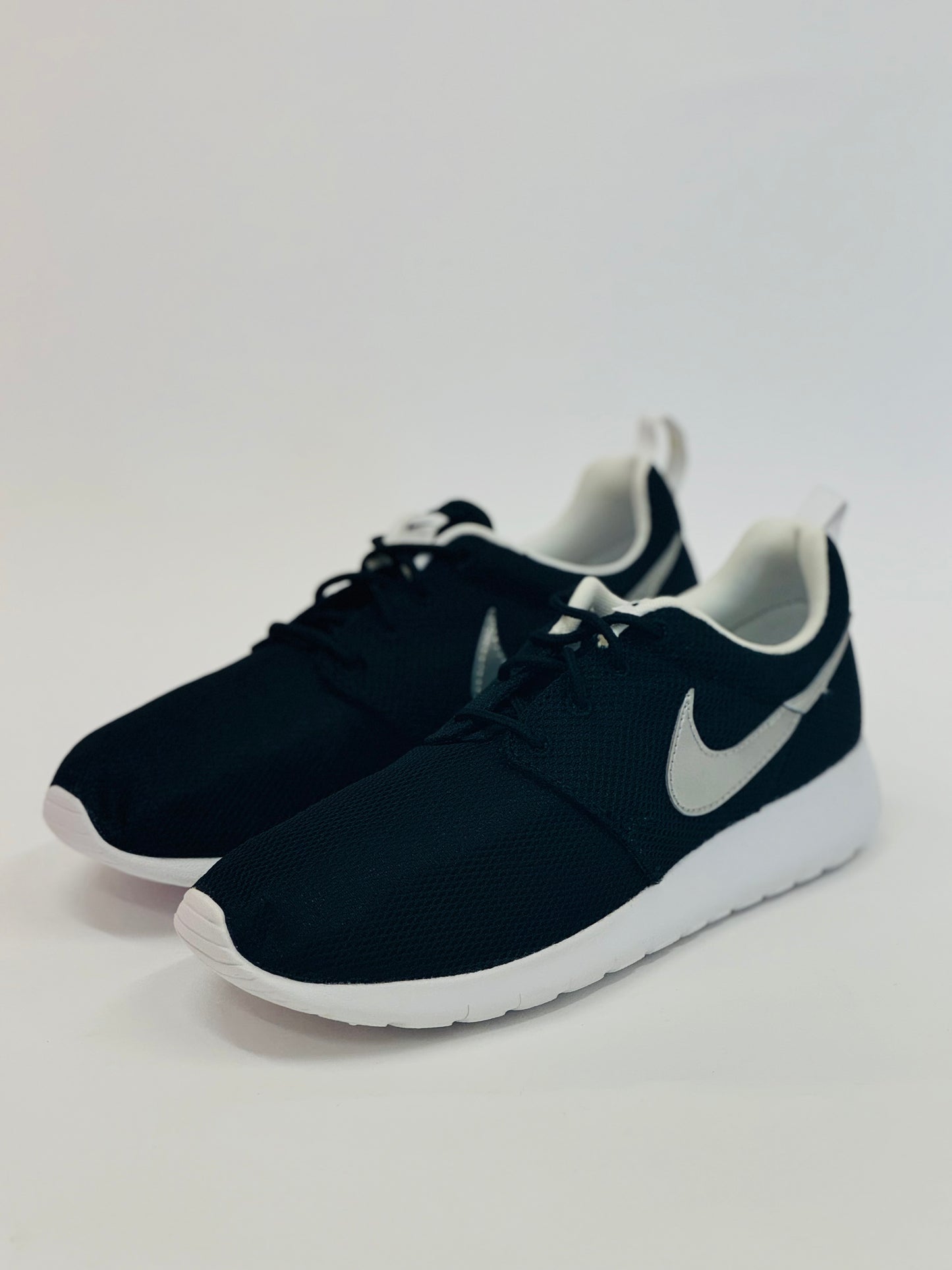 Nike Roshe One GS 7 only