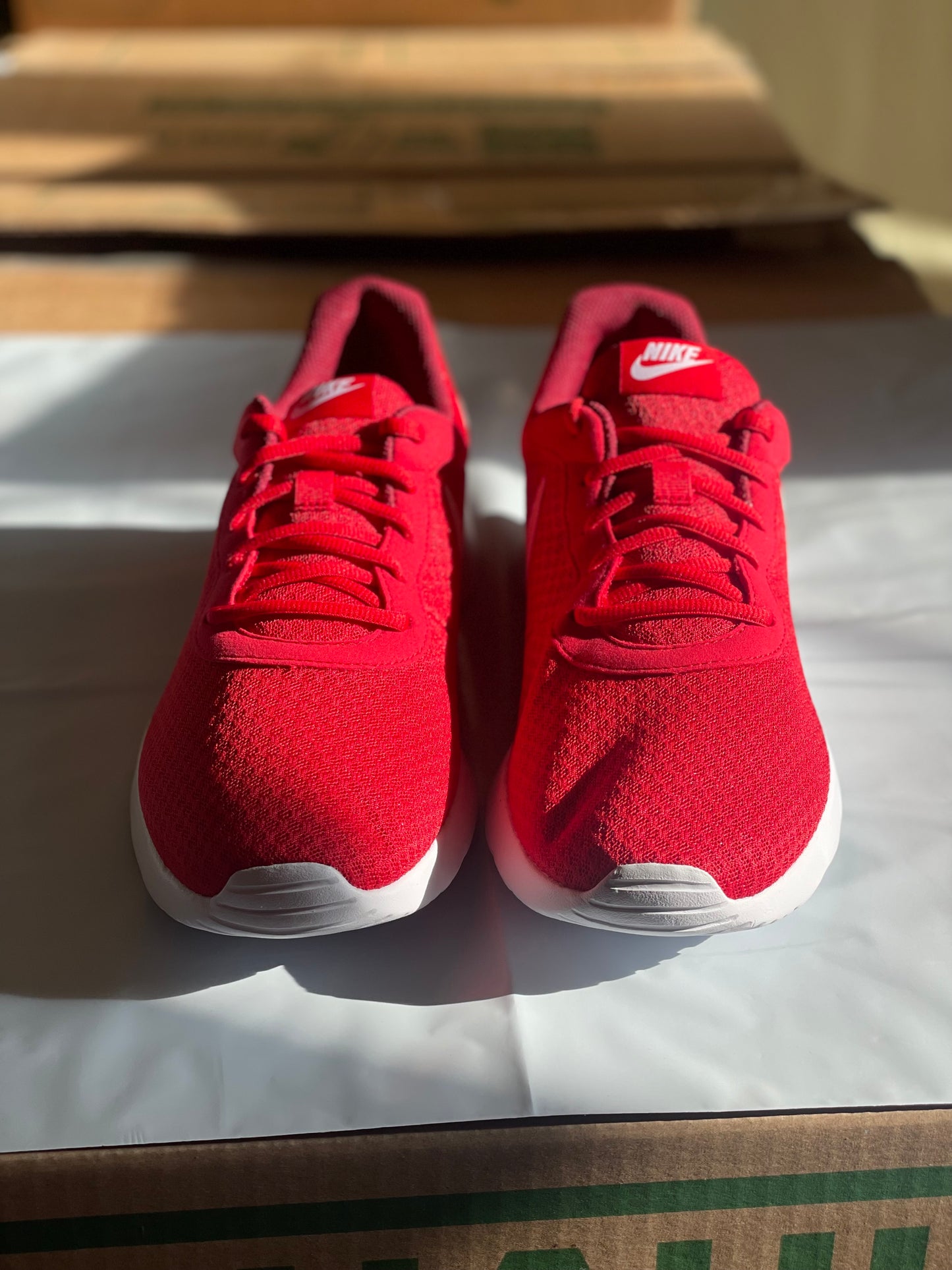 Tanjun Red/White