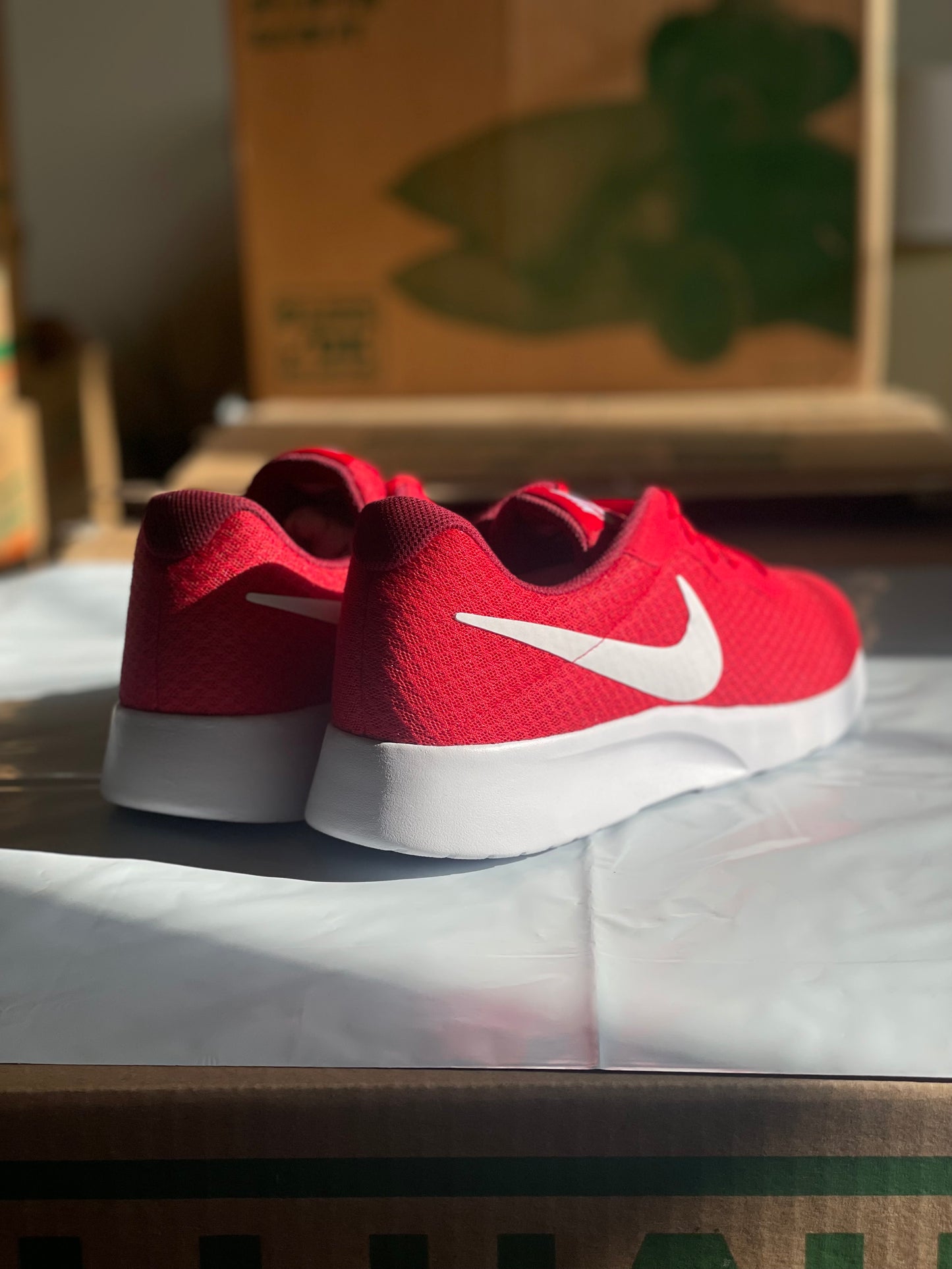 Tanjun Red/White