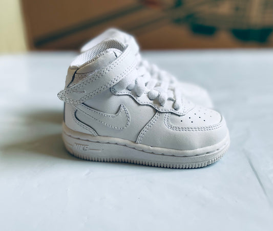 Air Force 1 all white mid infants (TD)