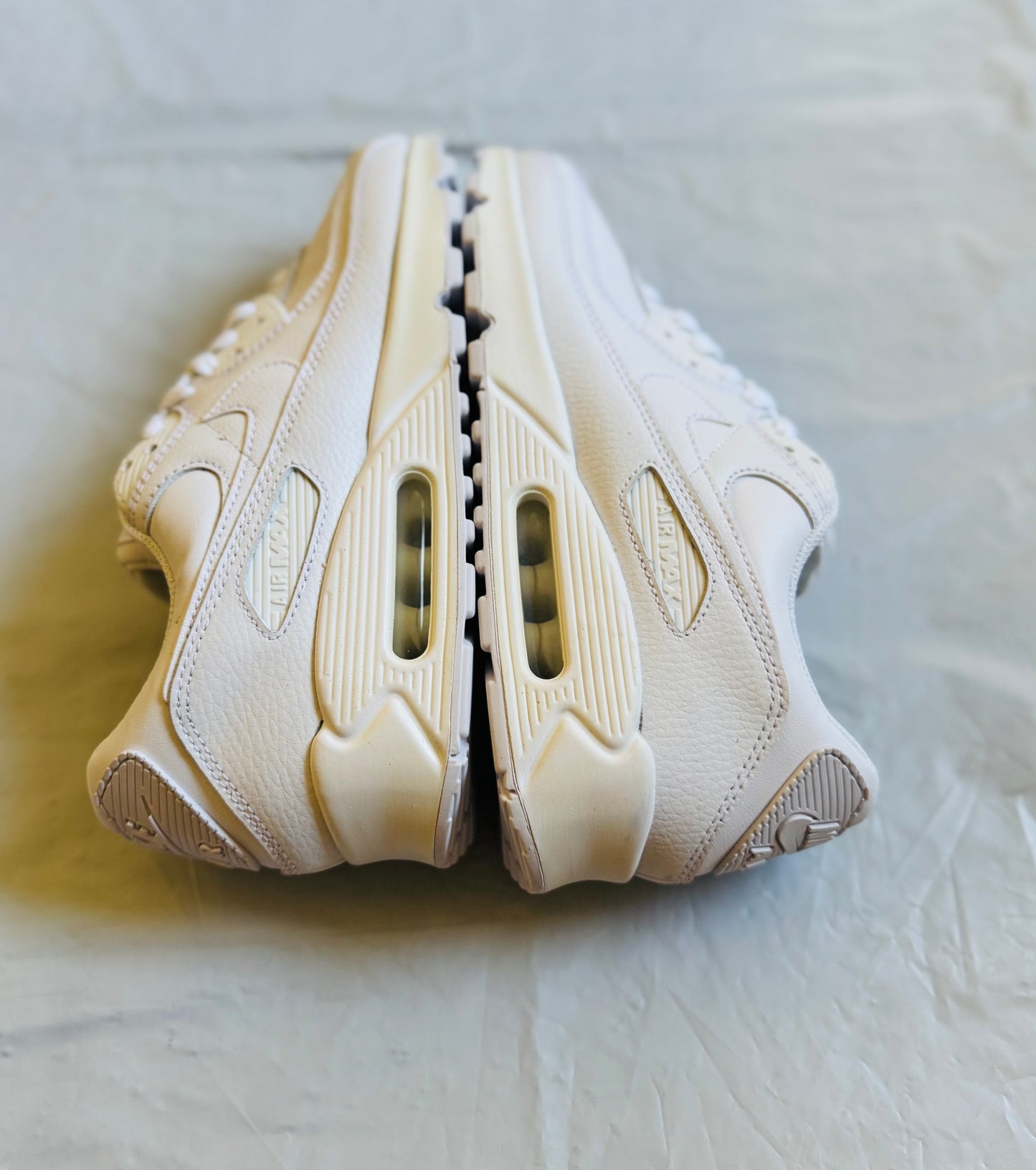 Nike Air Max 90 LTR 2020 Mens triple white yellowed SZ 10B