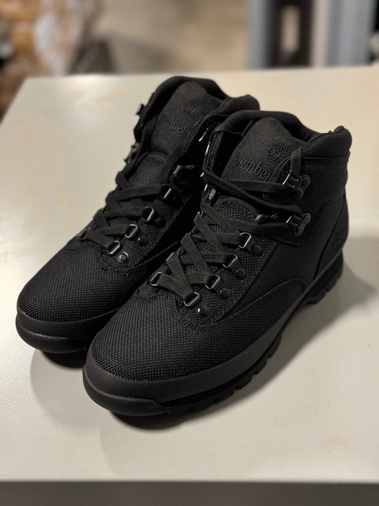 Eurohiker black knit