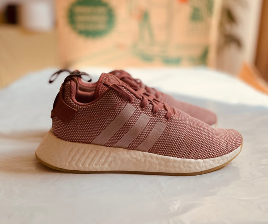 NMD_R2 W