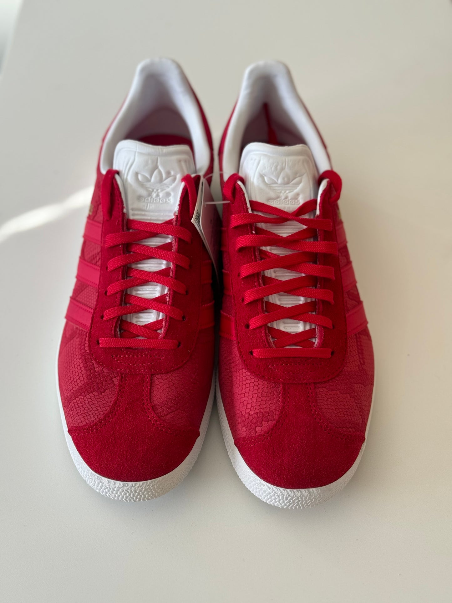 Gazelle W bold red 10 only