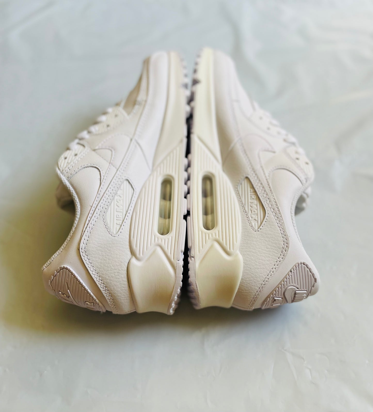Nike Air Max 90 LTR 2020 Mens triple white yellowed sz 10A