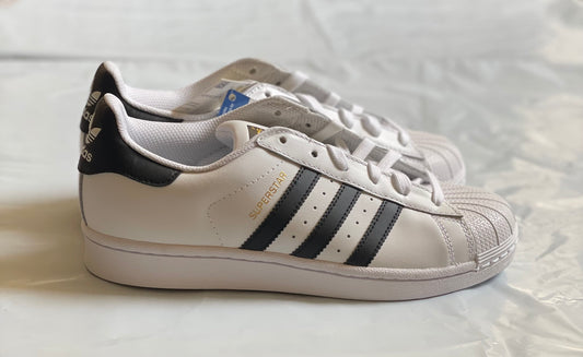 Superstar J White/Black