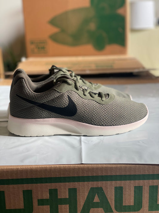 Nike Tanjun SE