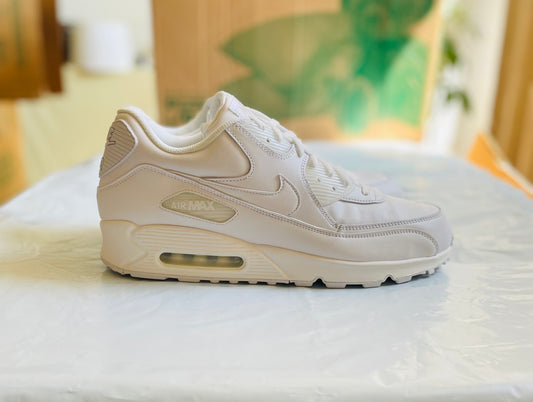 Nike Air Max 90 LTR Mens sz 13B yellowed