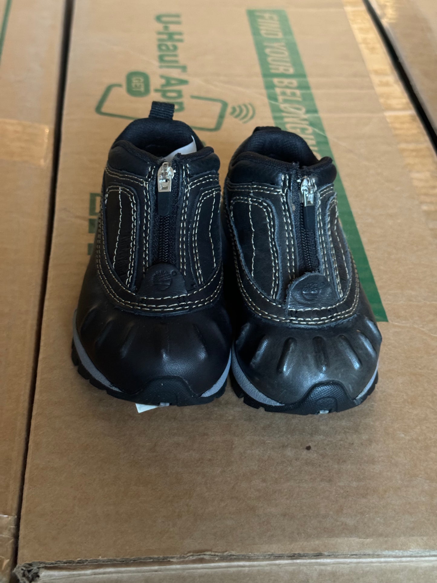 Infants Zippered boot