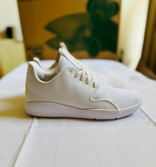 Air Jordan Eclipse triple white