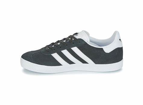 Gazelle Juniors Grey/White Size 6.5 only